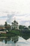 Вологодская область. Белозерск. Преображенский собор и пруд в Кремле. (34,9 K)