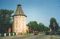 Владимирская область. Суздаль. Спасо-Евфимиев монастырь. Башня и стены. (93,7 K)